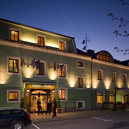 Hotel Vltava Frymburk Exterior photo